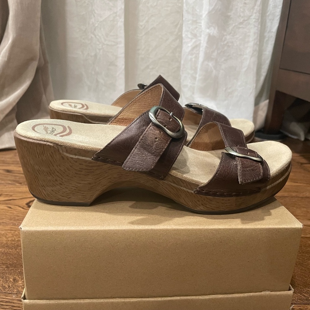 Dansko Brown Sophie Two Strap Sandals -- Size 10